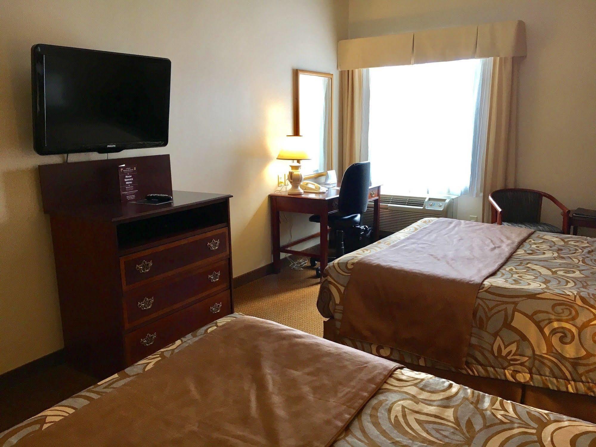 Monte Carlo Inn Брамптън Екстериор снимка
