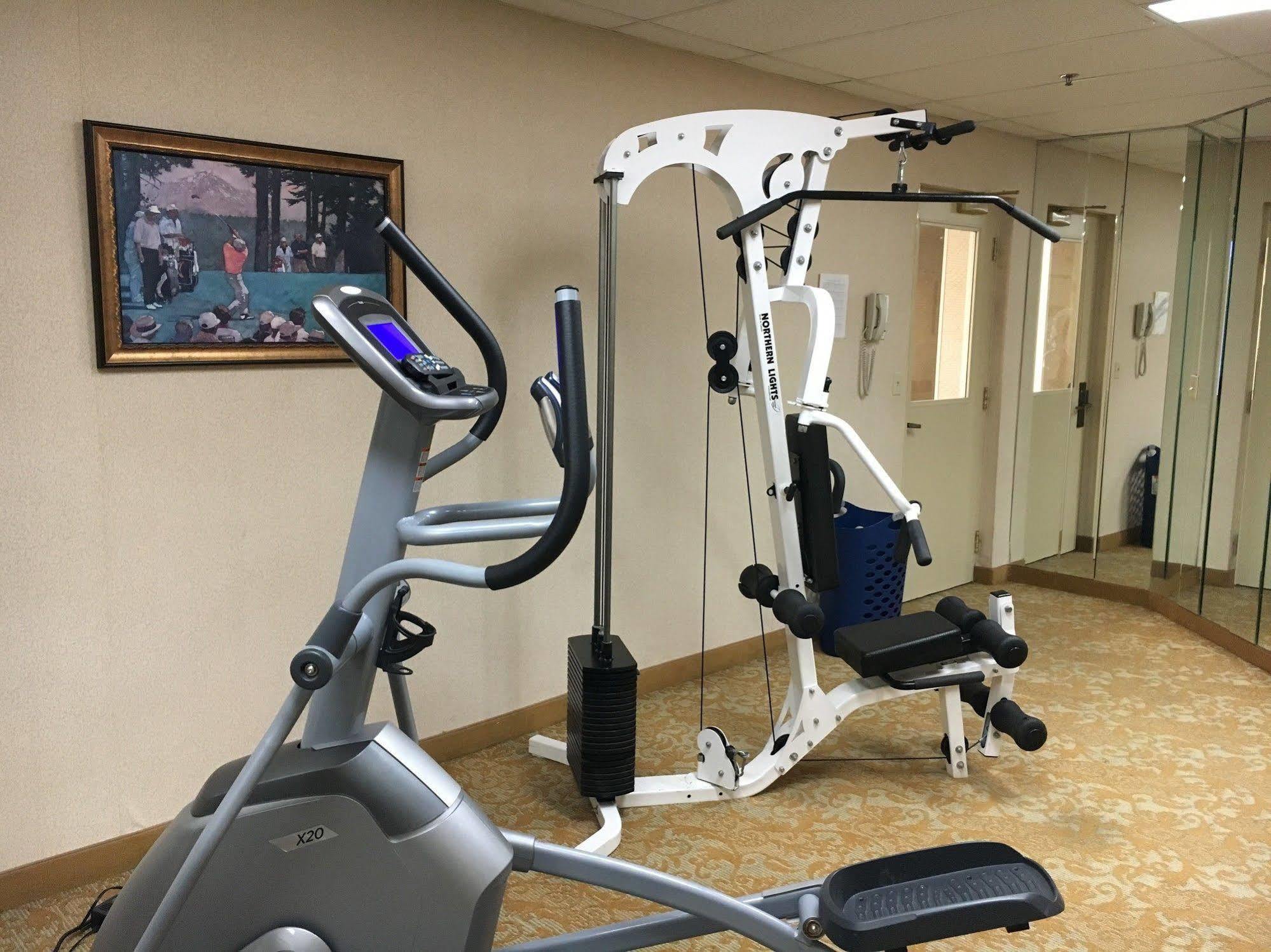 Monte Carlo Inn Брамптън Екстериор снимка